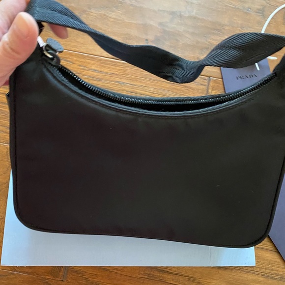 NWOT Prada Re-Edition 2000 Nylon Mini Bag - Picture 3 of 11